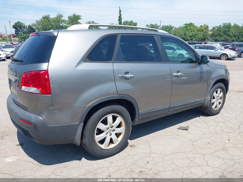 2013 Kia Sorento VIN 5XYKT3A63DG385526 IAAI salvage auction — NORMAL WEAR, Clear (Pennsylvania), sold $625 on 2026-07-24 (photo 4)