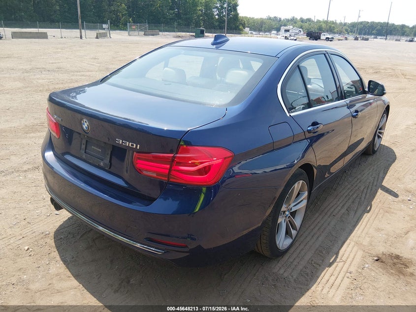2017 BMW 3 series VIN WBA8D9G54HNT91548 IAAI salvage auction — NORMAL WEAR, Clear (Virginia), sold $125 on 2026-07-22 (photo 4)