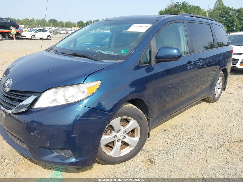 2012 Toyota Sienna VIN 5TDKK3DC9CS239198 IAAI salvage auction — NORMAL WEAR, Clear (Virginia), sold $275 on 2026-07-27 (photo 2)