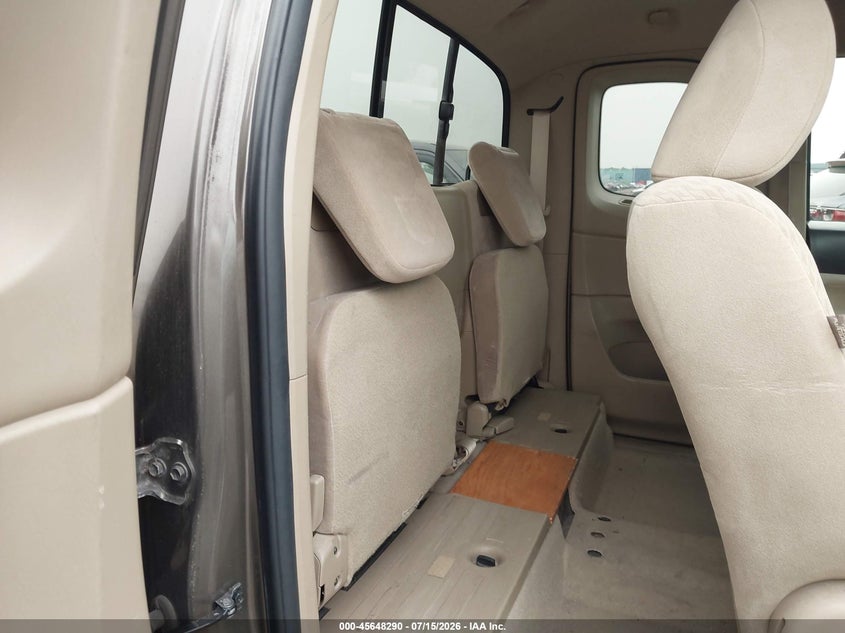 2010 Toyota Tacoma VIN 5TEUU4EN7AZ672186 IAAI salvage auction — NORMAL WEAR, Clear (New York), sold $1,850 on 2026-07-29 (photo 8)