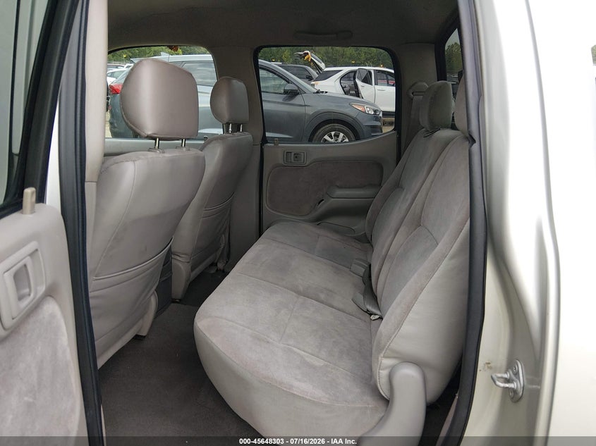 2004 Toyota Tacoma VIN 5TEGN92N24Z344691 IAAI salvage auction — SIDE, Salvage (Tennessee), sold $2,200 on 2026-07-30 (photo 8)