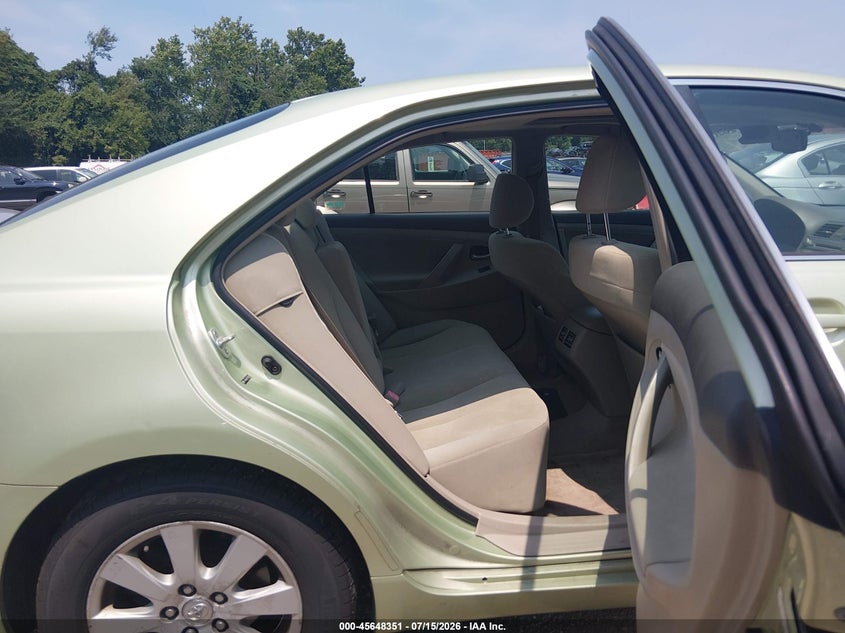 2007 Toyota Camry VIN JTNBB46K073010292 IAAI salvage auction — NORMAL WEAR, Clear (Maryland), sold $550 on 2026-07-30 (photo 8)