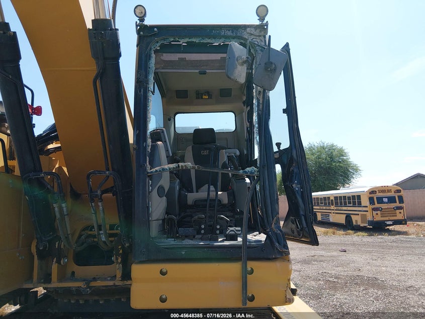 2020 Caterpillar 335 VIN CAT0335FASGJ21052 IAAI salvage auction — ROLLOVER, Bill Of Sale (Arizona), sold $51,550 on 2026-07-22 (photo 6)