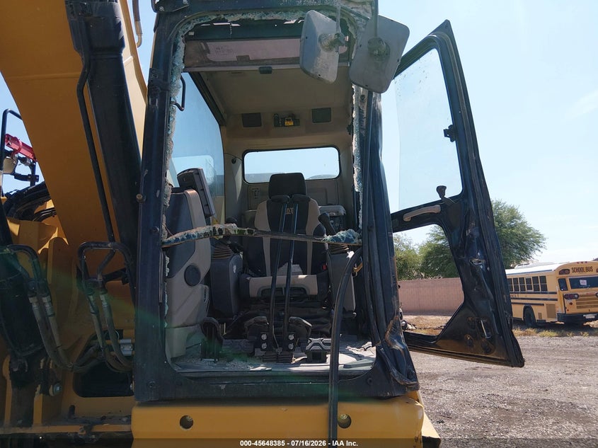 2020 Caterpillar 335 VIN CAT0335FASGJ21052 IAAI salvage auction — ROLLOVER, Bill Of Sale (Arizona), sold $51,550 on 2026-07-22 (photo 8)