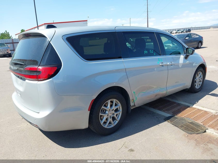 2024 Chrysler Pacifica VIN 2C4RC1BG8RR167482 IAAI salvage auction — SIDE, Enterprise Vehicles Clear Only (New York), sold $12,200 on 2026-07-28 (photo 4)
