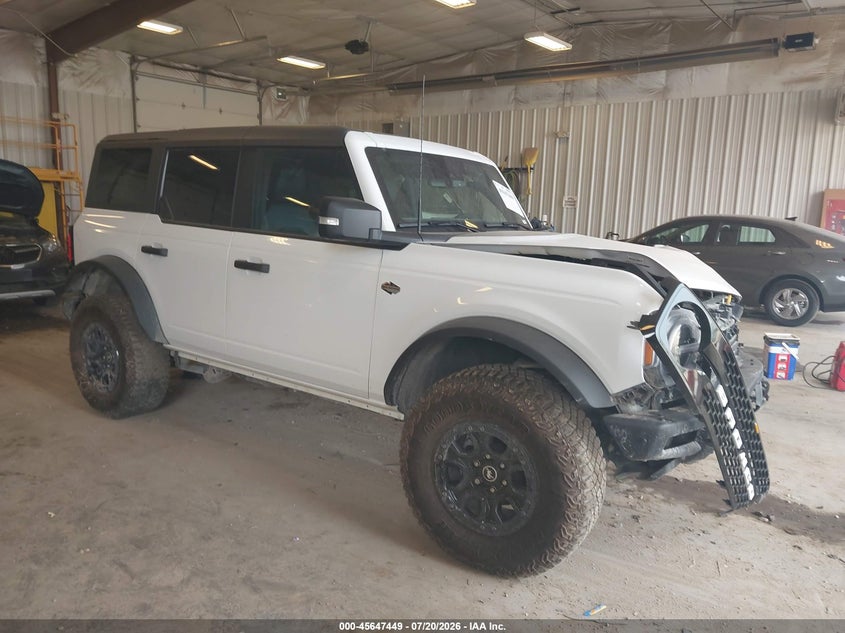 2024 Ford Bronco VIN 1FMEE2BP8RLB11528 — IAAI salvage auction photo