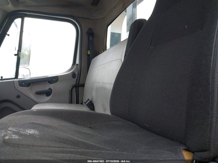 2012 Freightliner M2 106 VIN 1FVACWDT4CHBH0289 IAAI salvage auction — UNKNOWN, Clear (New York), sold $16,100 on 2026-07-28 (photo 6)