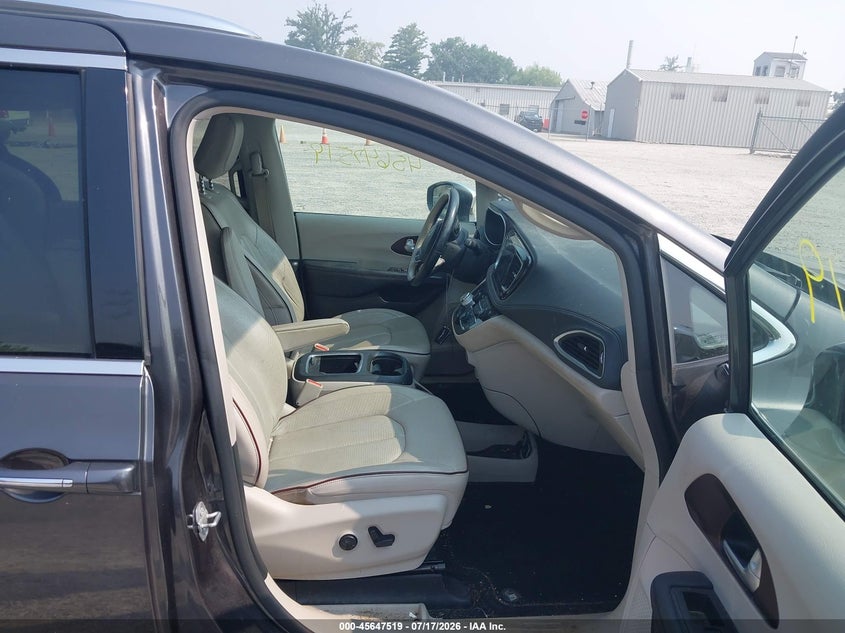 2018 Chrysler Pacifica VIN 2C4RC1GG4JR186480 IAAI salvage auction — FRONT END, Salvage Title, sold $3,500 on 2026-08-01 (photo 5)