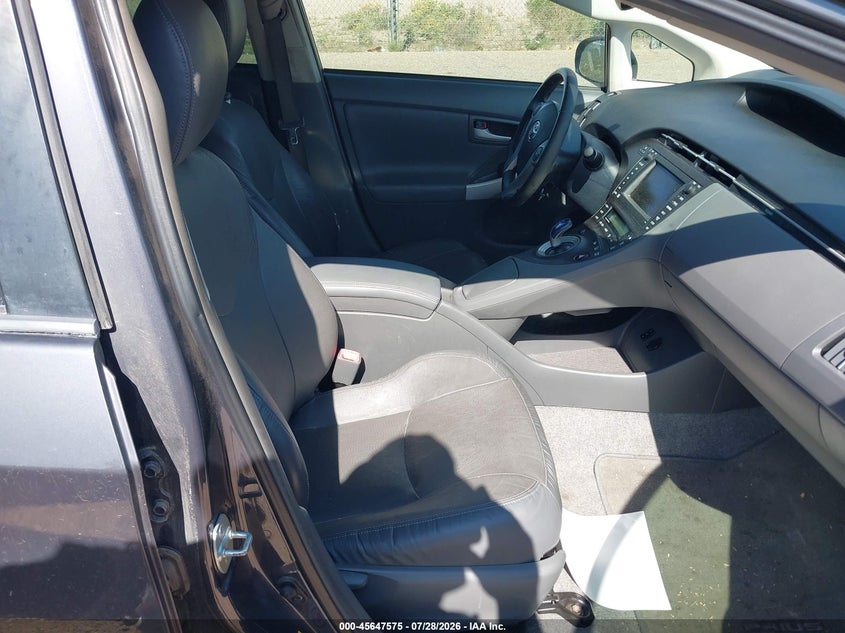 2011 Toyota Prius VIN JTDKN3DU7B5370828 IAAI salvage auction — NORMAL WEAR, Clear-Dealer Only (Arizona), sold $2,050 on 2026-08-01 (photo 5)