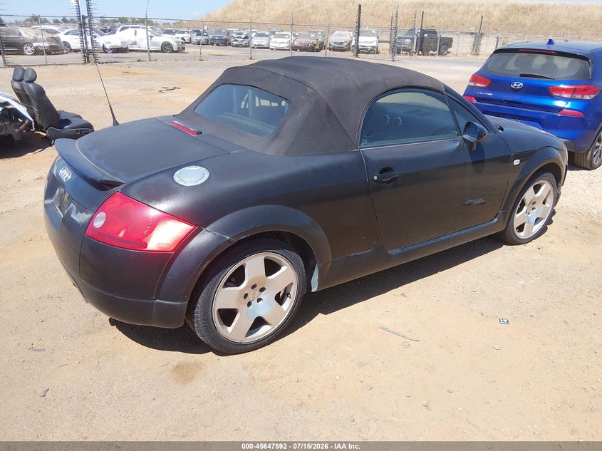 2001 Audi Tt VIN TRUUT28N111016956 IAAI salvage auction — NORMAL WEAR, Clear Salvage History (California), sold $125 on 2026-07-29 (photo 4)