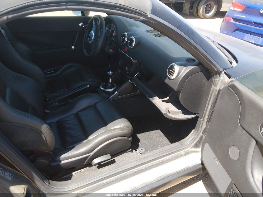 2001 Audi Tt VIN TRUUT28N111016956 IAAI salvage auction — NORMAL WEAR, Clear Salvage History (California), sold $125 on 2026-07-29 (photo 5)