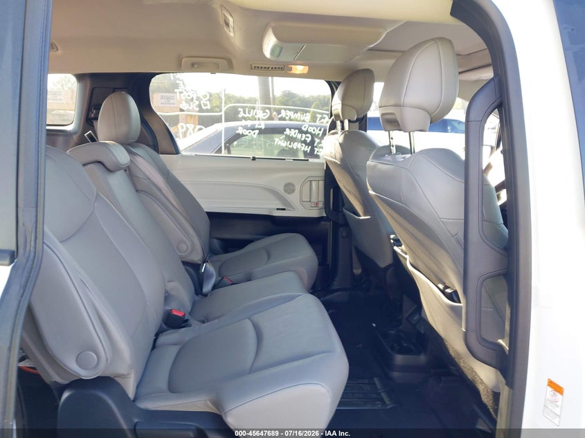 2025 Toyota Sienna VIN 5TDJRKEC1SS234978 IAAI salvage auction — FRONT END, Salvage Title, sold $22,050 on 2026-08-21 (photo 8)