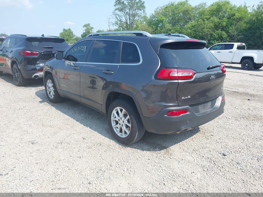 2015 Jeep Cherokee VIN 1C4PJMCB2FW645772 IAAI salvage auction — RIGHT SIDE, Wait Title, sold $600 on 2026-08-13 (photo 3)
