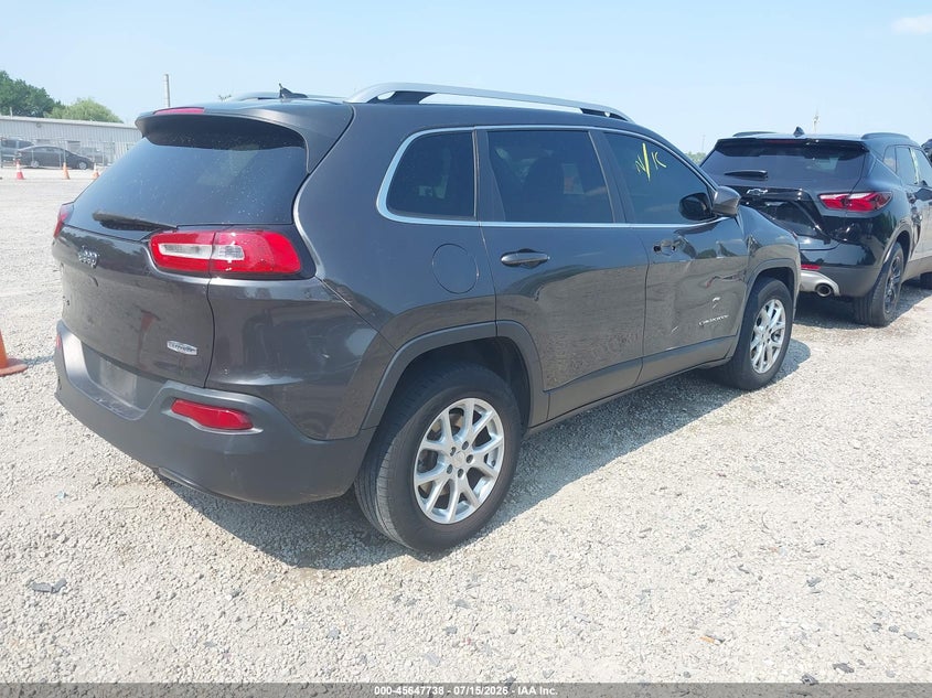 2015 Jeep Cherokee VIN 1C4PJMCB2FW645772 IAAI salvage auction — RIGHT SIDE, Wait Title, sold $600 on 2026-08-13 (photo 4)