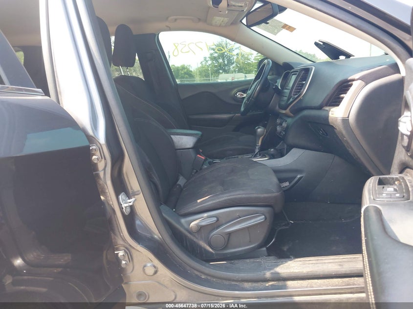 2015 Jeep Cherokee VIN 1C4PJMCB2FW645772 IAAI salvage auction — RIGHT SIDE, Wait Title, sold $600 on 2026-08-13 (photo 5)
