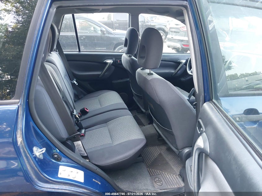 2005 Toyota Rav4 VIN JTEGD20V150059765 IAAI salvage auction — NORMAL WEAR, Clear (Michigan), sold $25 on 2026-07-27 (photo 8)