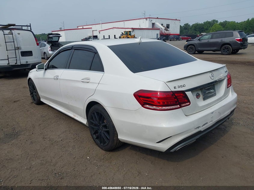 2015 Mercedes-benz E-class VIN WDDHF8JB8FB122480 IAAI salvage auction — NORMAL WEAR, Clear (District Of Columbia), sold $1,350 on 2026-07-29 (photo 3)
