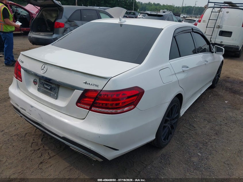 2015 Mercedes-benz E-class VIN WDDHF8JB8FB122480 IAAI salvage auction — NORMAL WEAR, Clear (District Of Columbia), sold $1,350 on 2026-07-29 (photo 4)