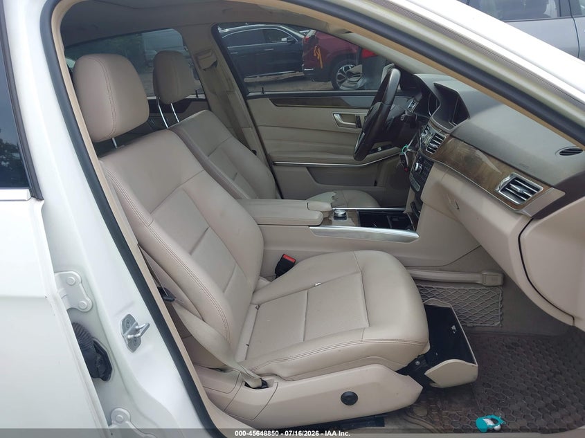2015 Mercedes-benz E-class VIN WDDHF8JB8FB122480 IAAI salvage auction — NORMAL WEAR, Clear (District Of Columbia), sold $1,350 on 2026-07-29 (photo 5)