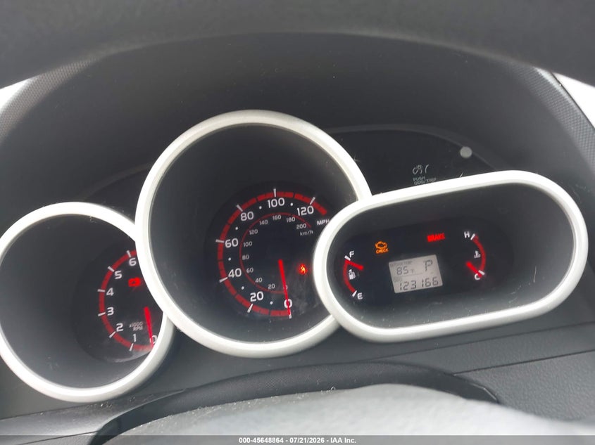 2010 Pontiac Vibe VIN 5Y2SP6E86AZ415407 IAAI salvage auction — NORMAL WEAR, Clear (Florida), sold $425 on 2026-07-23 (photo 7)