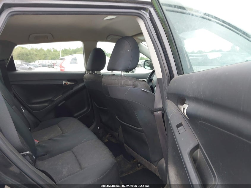 2010 Pontiac Vibe VIN 5Y2SP6E86AZ415407 IAAI salvage auction — NORMAL WEAR, Clear (Florida), sold $425 on 2026-07-23 (photo 8)
