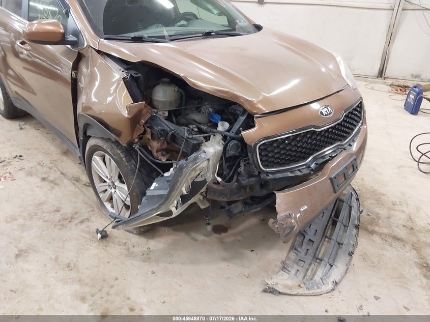 2017 Kia Sportage VIN KNDPMCAC4H7035916 IAAI salvage auction — RIGHT FRONT, Salvage (Pennsylvania), sold $1,300 on 2026-07-30 (photo 6)