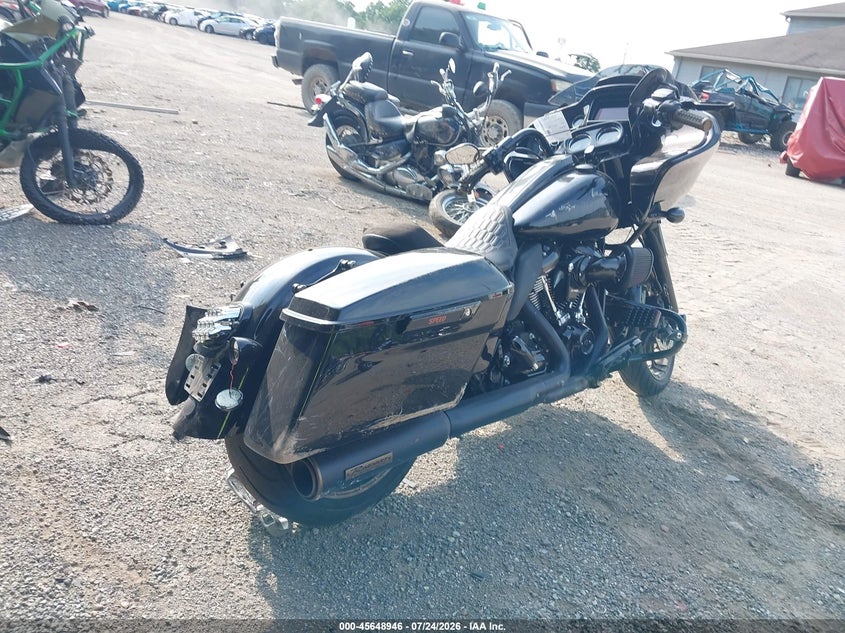 2023 Harley-davidson Road glide VIN 1HD1ACL10PB641153 IAAI salvage auction — SIDE, Salvage Title, sold $9,150 on 2026-09-12 (photo 4)