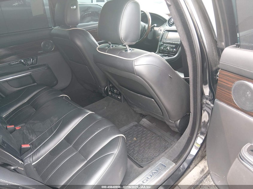 2015 Jaguar Xj series VIN SAJWJ2GD2F8V90497 IAAI salvage auction — FRONT END, Clear (Indiana), sold $1,075 on 2026-07-29 (photo 8)