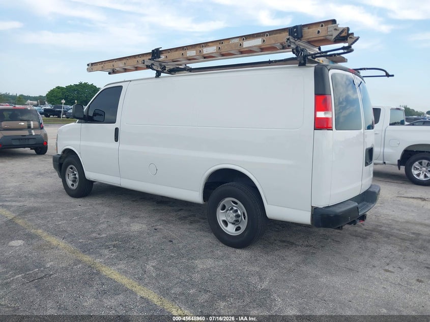 2019 Chevrolet Express 2500 VIN 1GCWGAFG3K1372834 IAAI salvage auction — NORMAL WEAR, Salvage (Florida), sold $2,950 on 2026-08-26 (photo 3)