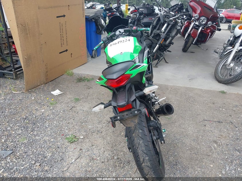 2013 Kawasaki Ninja VIN JKAEX8A19DDA06611 IAAI salvage auction — FRONT END, Bill Of Sale (Washington), sold $125 on 2026-07-29 (photo 6)