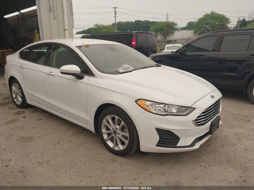 2020 Ford Fusion VIN 3FA6P0LU6LR119251 — IAAI salvage auction photo