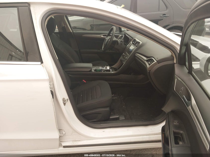 2020 Ford Fusion VIN 3FA6P0LU6LR119251 IAAI salvage auction — NORMAL WEAR, SF97 (Rhode Island), sold $7,925 on 2026-09-08 (photo 5)