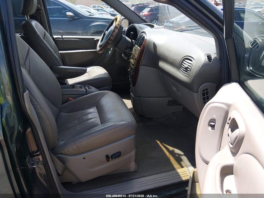 2001 Chrysler Town & country VIN 2C8GP54L41R125813 IAAI salvage auction — LEFT FRONT, Salvage (Nevada), sold $100 on 2026-08-23 (photo 5)