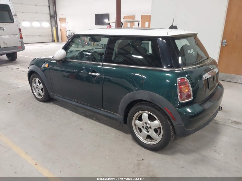 2010 Mini Cooper VIN WMWMF3C52ATZ66551 IAAI salvage auction — NORMAL WEAR, Clear (Illinois), sold $25 on 2026-07-27 (photo 3)