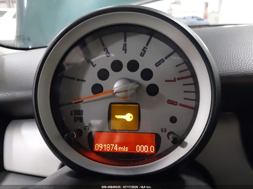 2010 Mini Cooper VIN WMWMF3C52ATZ66551 IAAI salvage auction — NORMAL WEAR, Clear (Illinois), sold $25 on 2026-07-27 (photo 7)