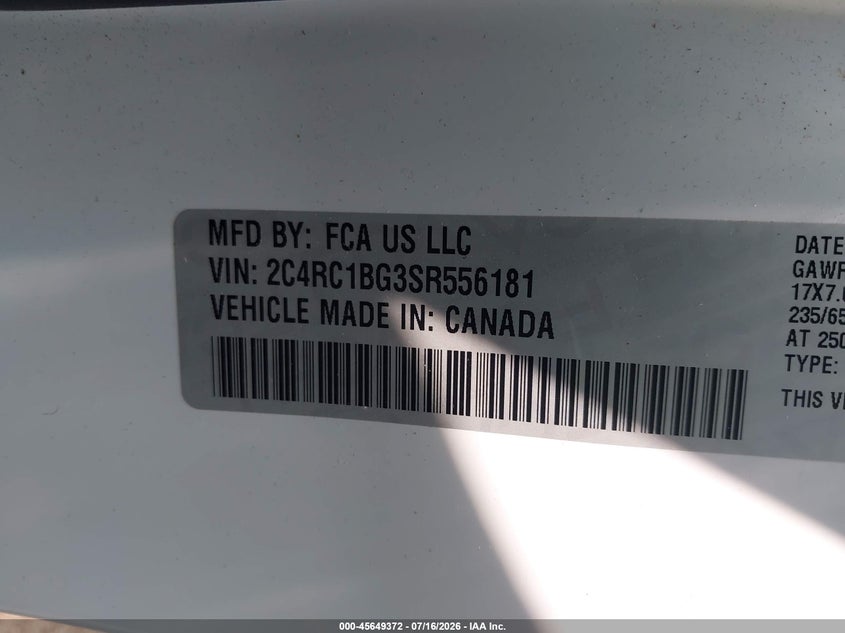 2025 Chrysler Pacifica VIN 2C4RC1BG3SR556181 IAAI salvage auction — SIDE, Salvage Title, sold $7,600 on 2026-07-23 (photo 9)