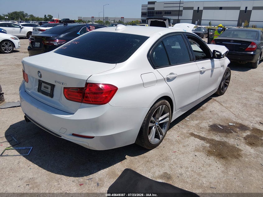 2013 BMW 3er VIN WBA3A5G5XDNP21618 IAAI salvage auction — FRONT END, Salvage Title, sold $25 on 2026-09-08 (photo 4)