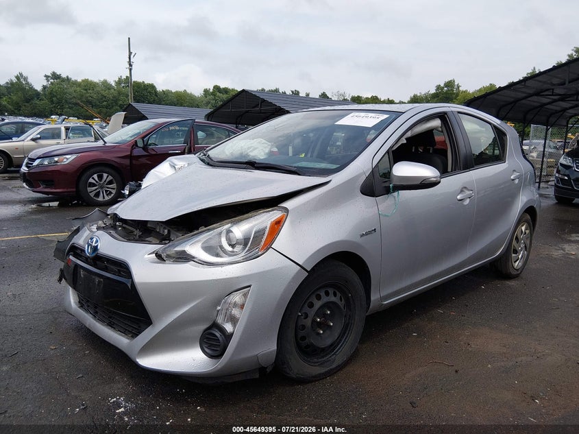 2015 Toyota Prius c VIN JTDKDTB35F1107313 IAAI salvage auction — RIGHT FRONT, Salvage Title, sold $725 on 2026-08-02 (photo 2)