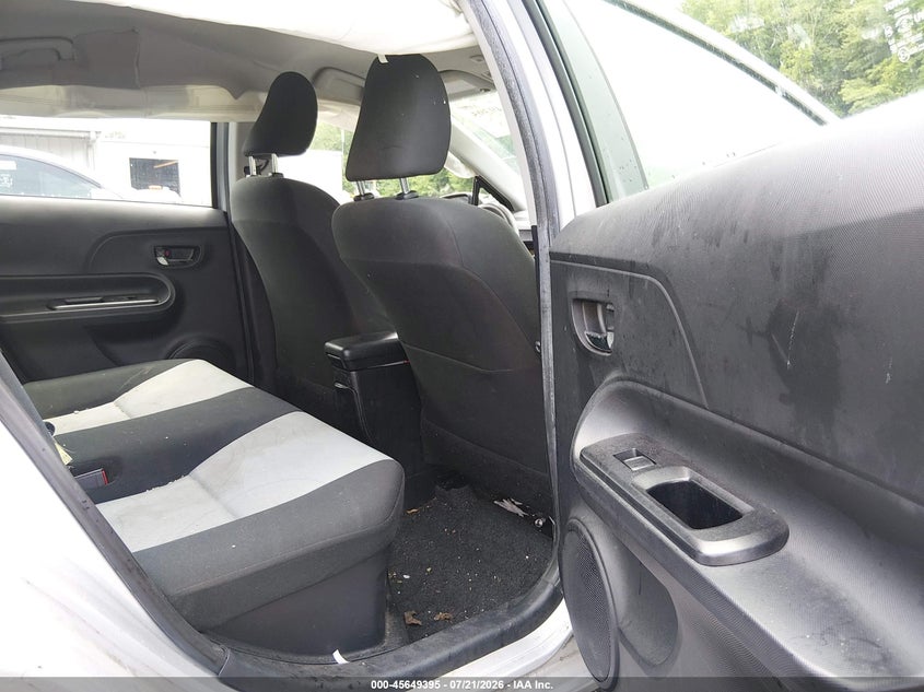 2015 Toyota Prius c VIN JTDKDTB35F1107313 IAAI salvage auction — RIGHT FRONT, Salvage Title, sold $725 on 2026-08-02 (photo 8)