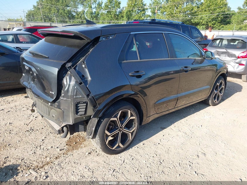 2024 Kia Niro VIN KNDCR3LE7R5121541 IAAI salvage auction — FRONT & REAR, Salvage Title, sold $9,225 on 2026-08-19 (photo 4)
