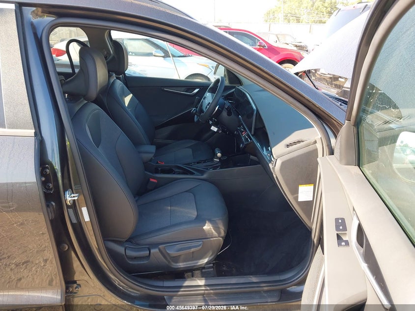 2024 Kia Niro VIN KNDCR3LE7R5121541 IAAI salvage auction — FRONT & REAR, Salvage Title, sold $9,225 on 2026-08-19 (photo 5)