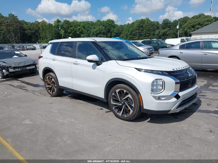 2024 Mitsubishi Outlander VIN JA4J3VA85RZ047024 — IAAI salvage auction photo