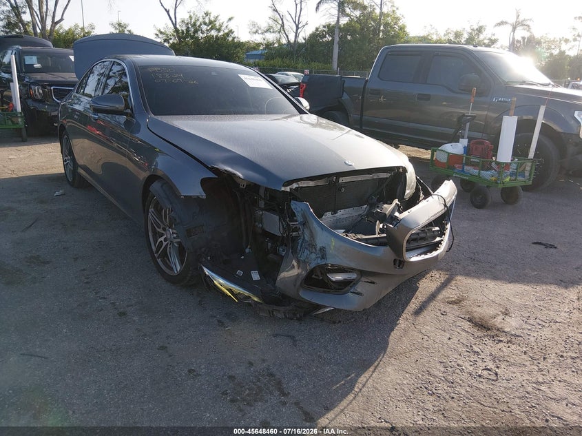 2017 Mercedes-benz E-klasse VIN WDDZF4JB0HA117733 IAAI salvage auction — FRONT END, Rebuildable (Florida), sold $7,100 on 2026-08-13 (photo 1)