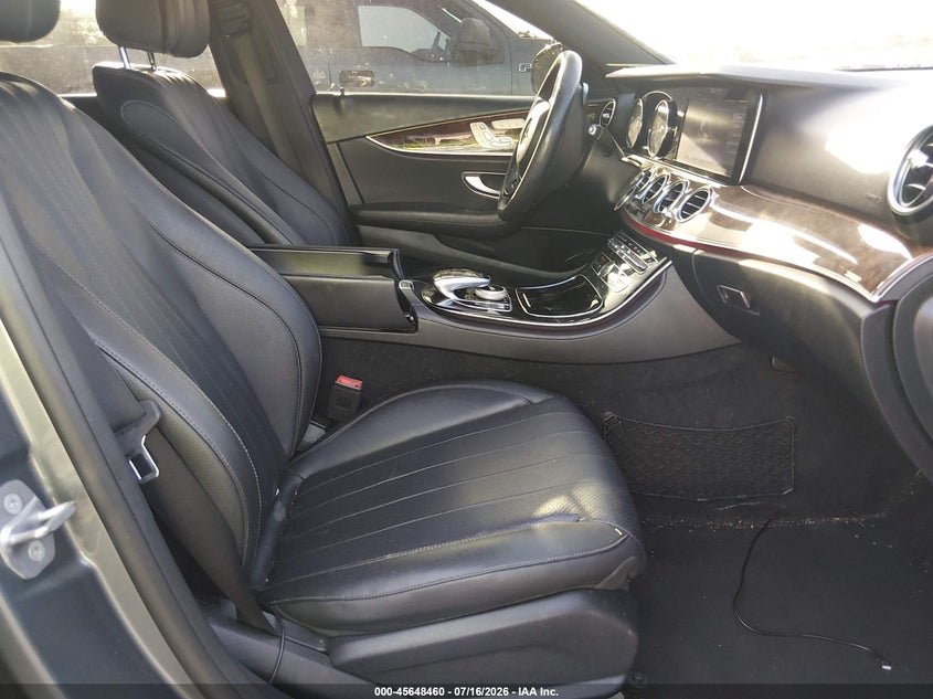 2017 Mercedes-benz E-klasse VIN WDDZF4JB0HA117733 IAAI salvage auction — FRONT END, Rebuildable (Florida), sold $7,100 on 2026-08-13 (photo 5)