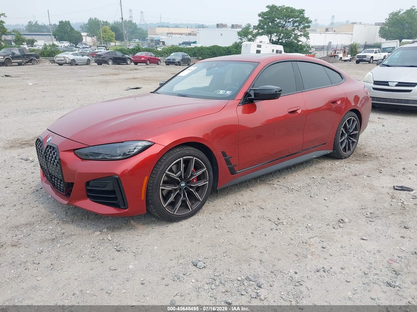 2024 BMW 4er VIN WBA13AW05RFR10629 IAAI salvage auction — RIGHT SIDE, Salvage (Pennsylvania), sold $26,700 on 2026-08-21 (photo 2)