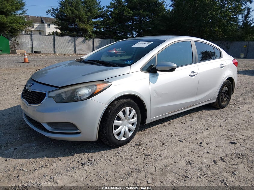 2015 Kia Forte VIN KNAFK4A61F5436301 IAAI salvage auction — NORMAL WEAR, Clear (New Jersey), sold $225 on 2026-07-28 (photo 2)