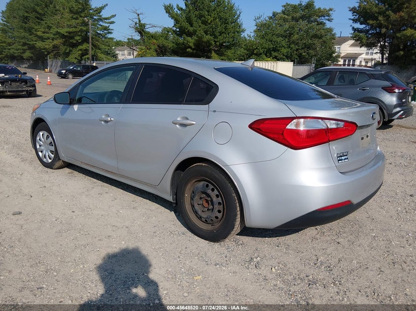 2015 Kia Forte VIN KNAFK4A61F5436301 IAAI salvage auction — NORMAL WEAR, Clear (New Jersey), sold $225 on 2026-07-28 (photo 3)