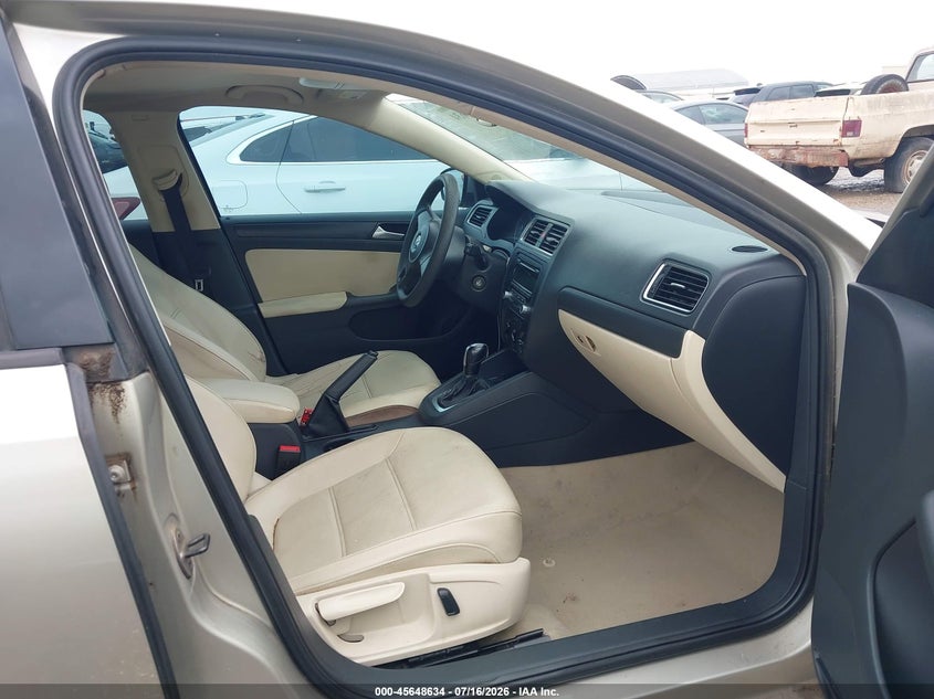 2014 Volkswagen Jetta VIN 3VWD07AJ4EM225718 IAAI salvage auction — FRONT & REAR, Original (Texas), sold $2,300 on 2026-08-09 (photo 5)