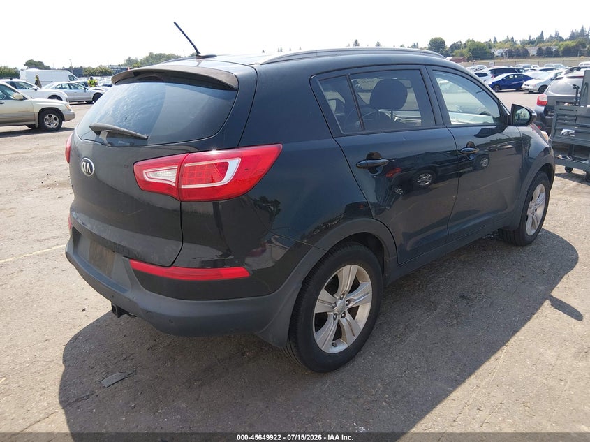 2013 Kia Sportage VIN KNDPB3A29D7448096 IAAI salvage auction — NORMAL WEAR, Clear-Dealer Only (Washington), sold $800 on 2026-07-30 (photo 4)