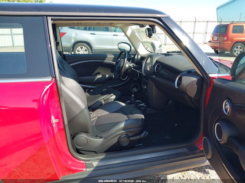 2013 Mini Hard top VIN WMWSV3C52DT393018 IAAI salvage auction — NORMAL WEAR, Clear (Georgia), sold $375 on 2026-07-23 (photo 5)